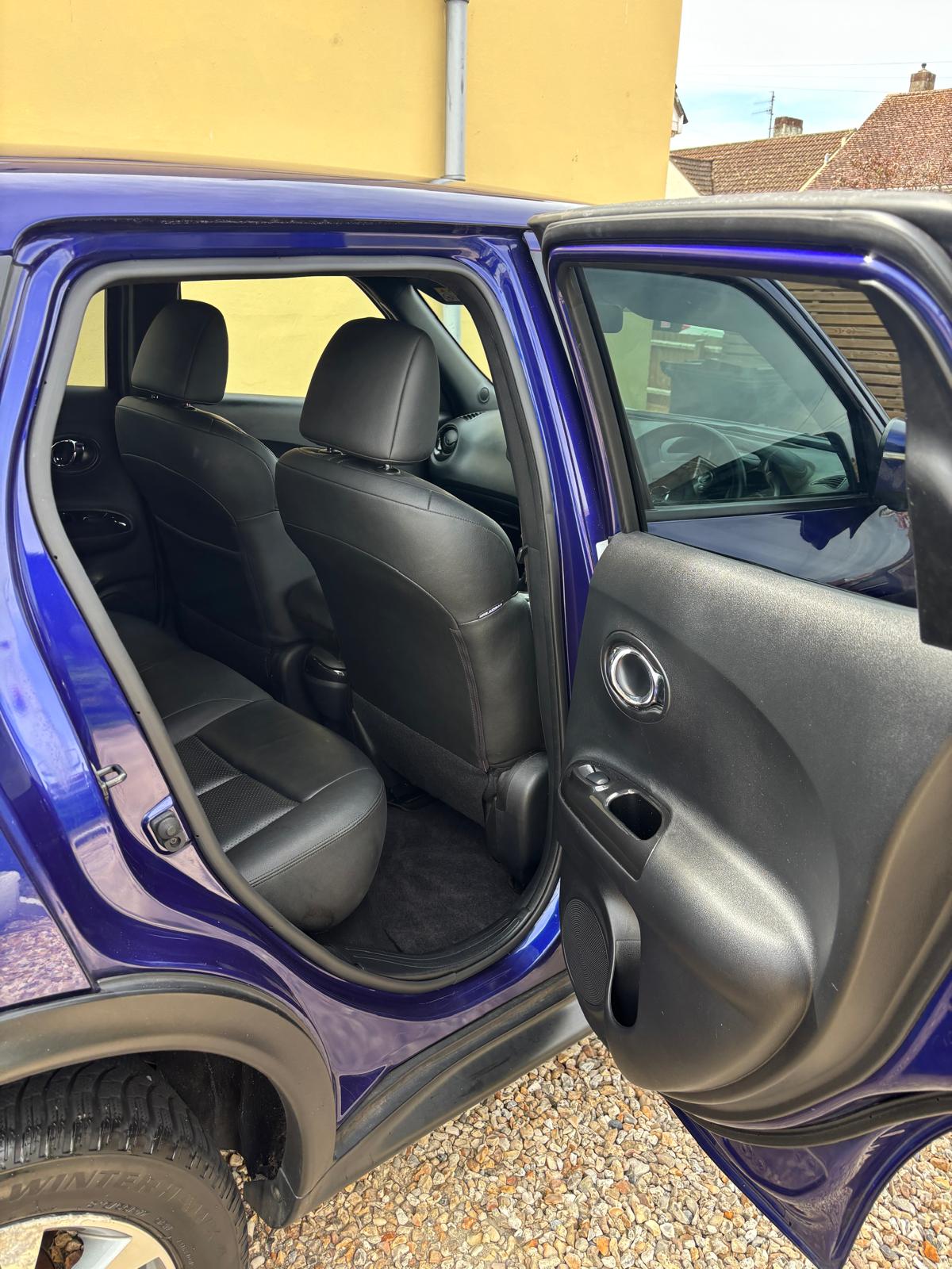 Nissan Juke interior